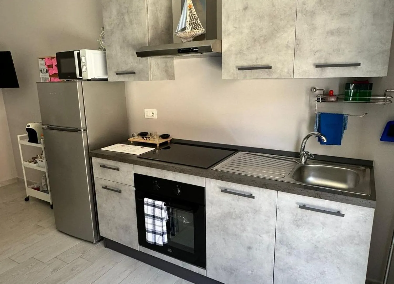 Casa Vacanze Manthy Posizione Centrale Bari 0*,